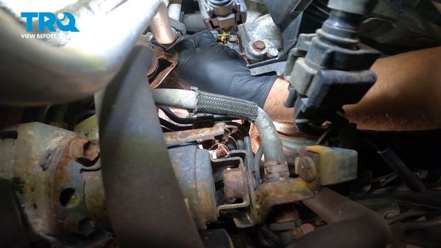 How to Replace Coolant Temperature Sensor 2004-2009 Toyota Prius смотреть онлайн