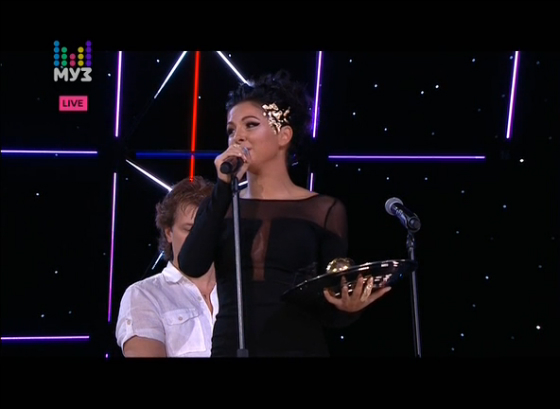 Нюша — Цунами — Премия МУЗ-ТВ 2015 в номинации "Лучшая песня" — 5.6.15 смотреть онлайн