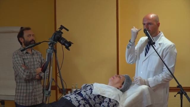 Пилинг COSMEDIX Benefit Peel обучение от Ryan Christopher смотреть онлайн