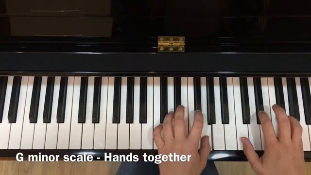 ABRSM Grade 2 - G minor scale - Hands together смотреть онлайн
