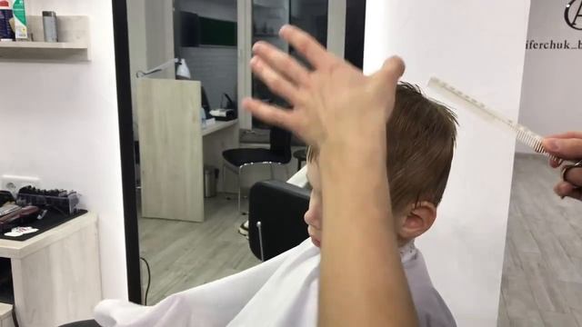 Как подстричь мальчика / Детская стрижка/ Модная стрижка для мальчика смотреть онлайн