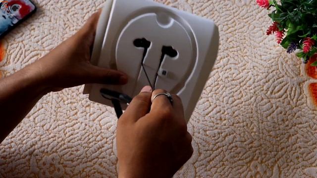 Mi Neckband Bluetooth Earphones Unboxing and Review! ( HINDI ) смотреть онлайн