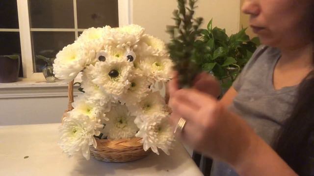Pasos para hacer un perrito 🐶 usando flores naturales смотреть онлайн