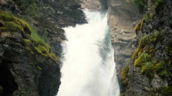 Banff Travel Guide - How to Travel Banff, Jasper & Yoho!