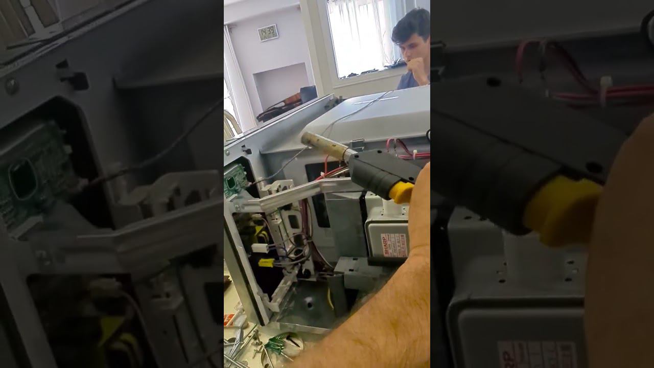 Ремонт двери микроволновки Viking смотреть онлайн