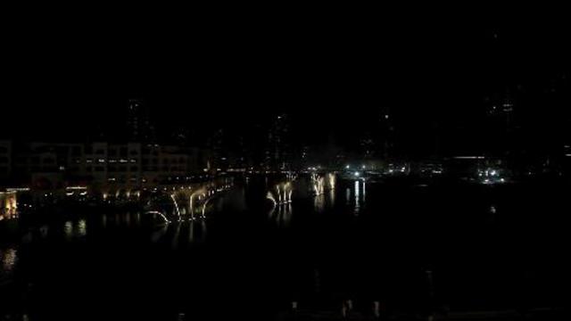 Dubai Fountain - Showing Off