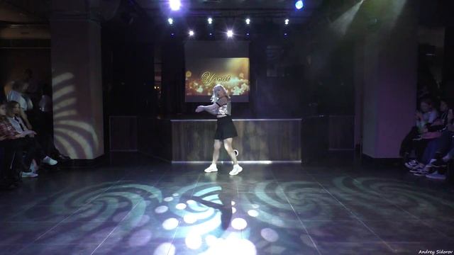 Yocat - Twice - Feel Special смотреть онлайн