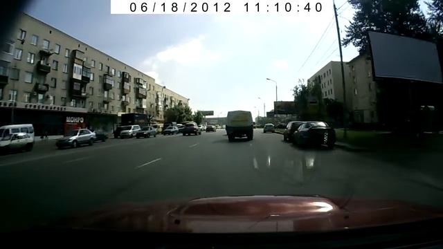 Чудила на микроавтобусе Тоёта, продолжение смотреть онлайн