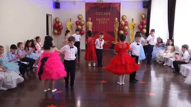 "Прощальный Вальс" на выпускном празднике. смотреть онлайн