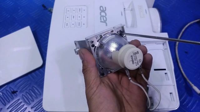 HOW TO REPLACE ACER PROJECTOR LAMP#acerprojector смотреть онлайн