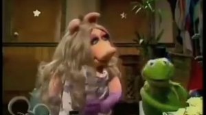 The Muppet Show - Kermit Fires Piggy (Reversed)