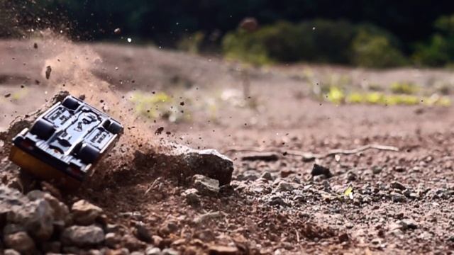 Hot Wheels Scale Rally Car Crash Slow Motion 1000fps смотреть онлайн