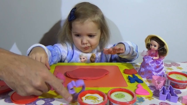 Ароматные капкейки кукла пластилин тути фрутти распаковка лепим Surprise Doll Sm