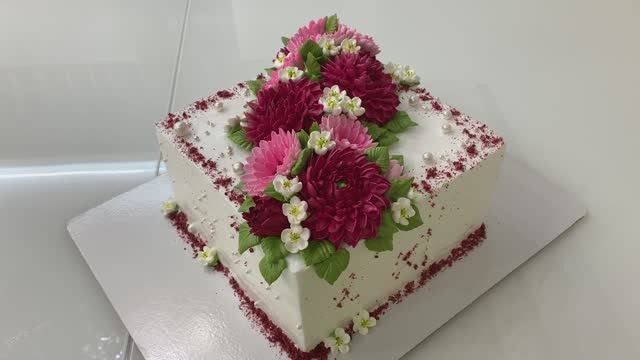 Квадратный торт на День рождения! смотреть онлайн