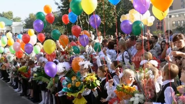 Первый праздник сентября. Автор -Арина Чугайкина, исполняет Марина Мельник смотреть онлайн