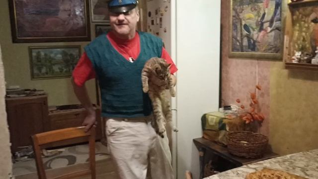 Новый Остап Бендер. Это только первый стул Киса!