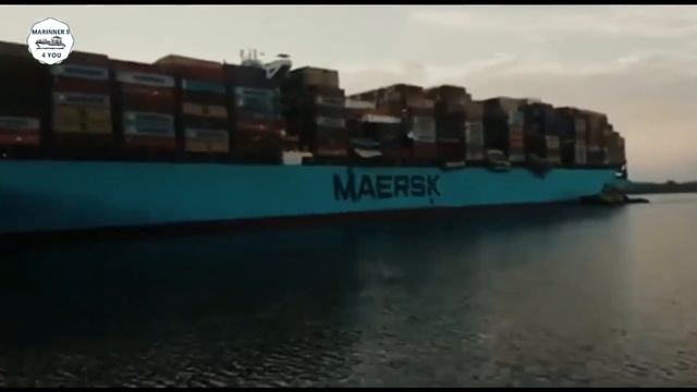 IMPRESIONANTE ENORME LANZAMIENTO DE PORTAAVIONES - Incidentes Gigantes En El Mar