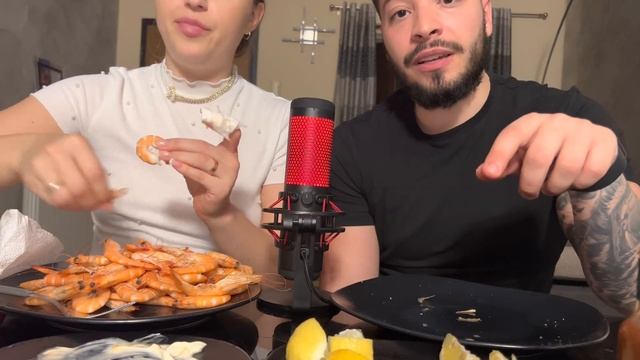 MUKBANG! ???Устрицы и секреты Генуи, Италия ? смотреть онлайн