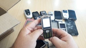 Куча ретро телефонов на халяву забытых в Германии! Коты в мешке с помойки. Купить на шару 2023  p#1