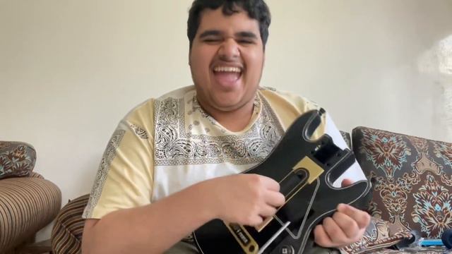 Guitar Hero Live (Wii U): Unboxing The New Beast Guitar смотреть онлайн