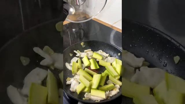 Да!!! Прям в сковороде, я приготовил жаренные кабачки? смотреть онлайн