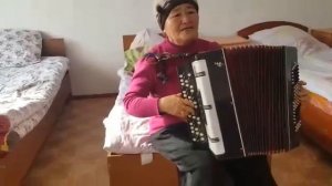 «Каргадан карга чыгат каркылдаган» ОТО МАЗМУНДУУ ЫР😍 👇 👍