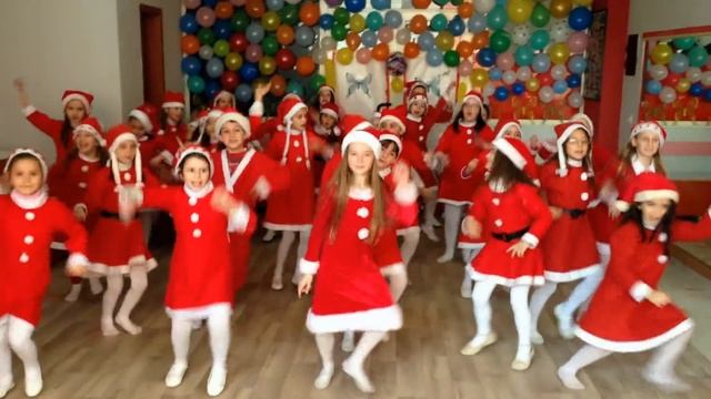 Merry Christmas Dance - Jingle Bells 2016 смотреть онлайн