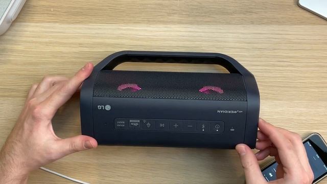 LG XBOOM Go PN5 Bluetooth Lautsprecher mit Meridian Sound смотреть онлайн