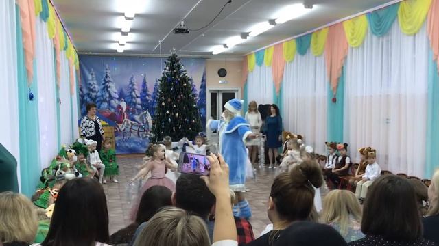 Танец Снежинок!!! Утренник в Детском Садике!!! смотреть онлайн