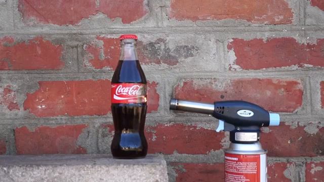 Газовая горелка против Кока-Колы )) смотреть онлайн