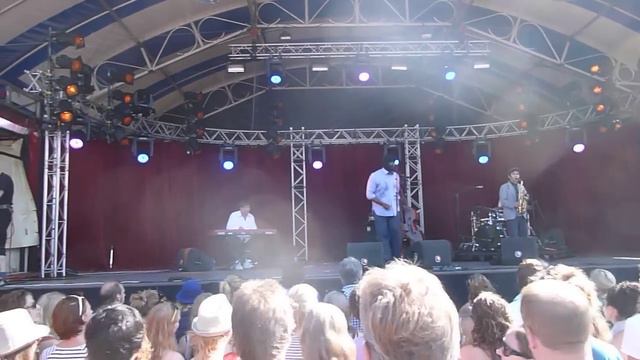 Gregory Porter '1960 What?' смотреть онлайн