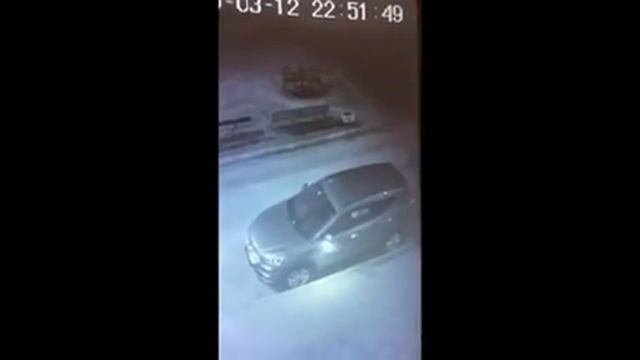 Как работают авто-воры. Угон авто с бесключевым доступом от подъезда смотреть онлайн