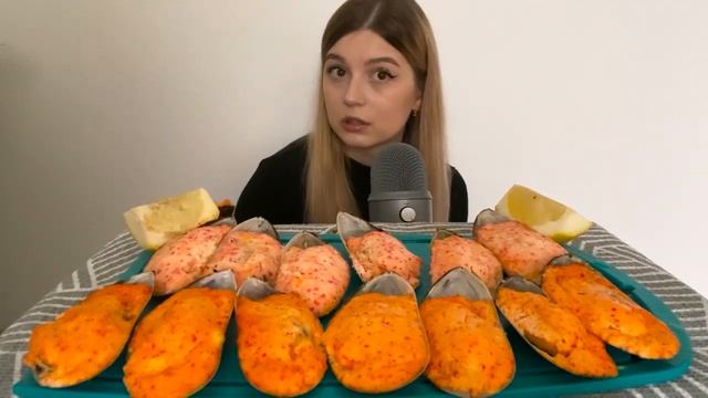 MUKBANG BAKED MUSSELS | МУКБАНГО-ОБЗОР : 20 ОГРОМНЫХ ЗАПЕЧЕННЫХ МИДИЙ! СЪЕМ ЛИ? | EATING, no ASMR смотреть онлайн