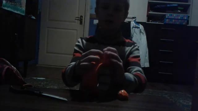 Как из бумаги и скотча сделать попрыгунчик смотреть онлайн
