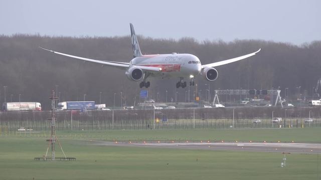 WINDY Arrivals Amsterdam Schiphol Airport | A380, B747, B787