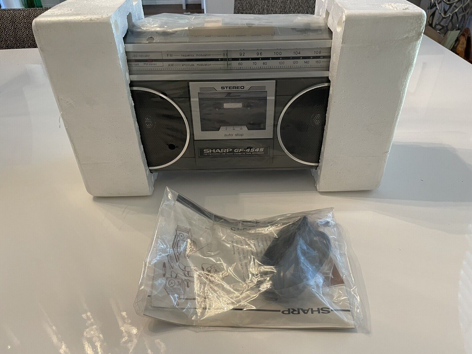 VINTAGE SHARP GF-4545 Boombox AM-FM Stereo Radio Cassette Recorder -ЯПОНИЯ-1980 год