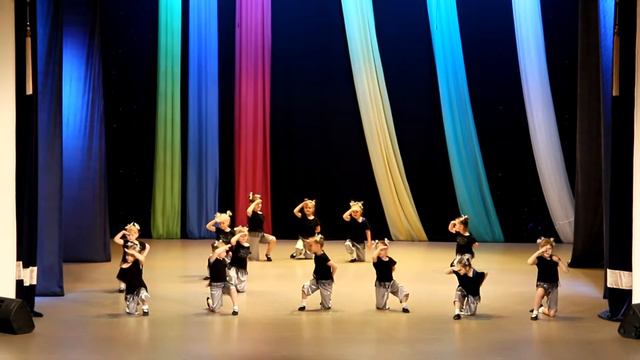 школа танцев "M'art " - ДЕТСКАЯ ГРУППА- Самолет смотреть онлайн