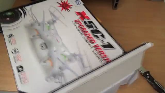 Syma-X5C Квадрокоптер с HD камерой. Открытие посылки смотреть онлайн