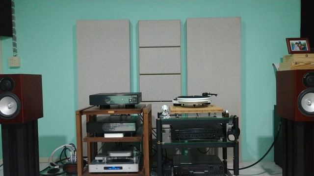 Roksan K2BT with Monitor Audio RX2 смотреть онлайн