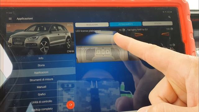Audi Q5 8R intera video codifica ObdEleven: Abbassamento/Inclinazione specchietto dx con retromarci смотреть онлайн