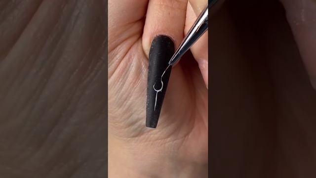 Billie Eilish's very bright nails смотреть онлайн