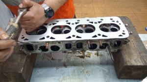 ЗМЗ 402 как перебрать ГБЦ своими руками. дифектовка, замена направляек, прирезка седел.