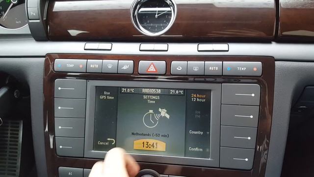 VW Phaeton set-up Time on the clock смотреть онлайн
