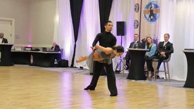 Kevin Ubillus - Milagros Lareto I Professional Showdance Bolero смотреть онлайн