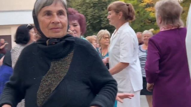 КОЛЯ-НИКОЛАЙ #танцы #танцплощадка смотреть онлайн