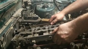 Mitsubishi Pajero IO замена маслосъемных колпачков( борьба с курением !)( performance)