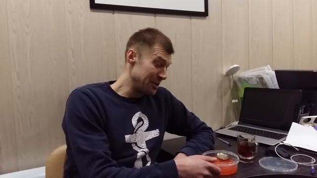 Не знаете, что подарить? смотреть онлайн