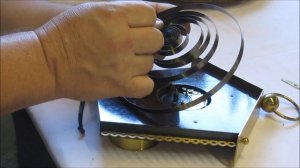 Ремонт пружины в настенных часах