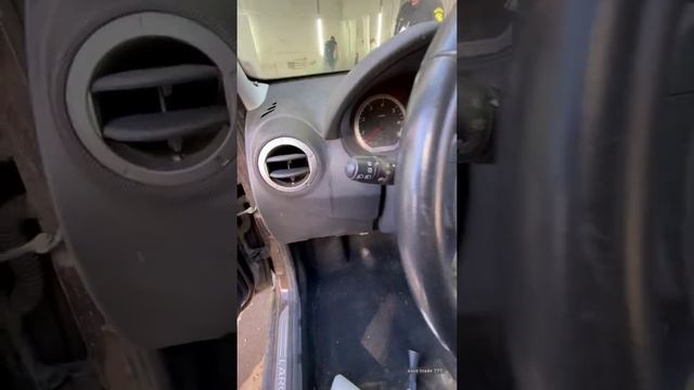 Ужасно грязная Лада Ларгус и идеальная химчистка в подробностях смотреть онлайн