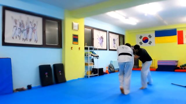 Самый короткий бой Тхэквондиста смотреть онлайн